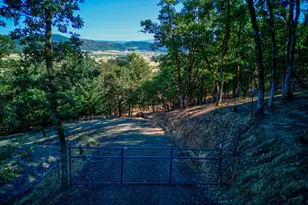 941 Colonial Rd, Roseburg, OR 97471 - Photo 43