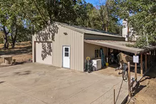 941 Colonial Rd, Roseburg, OR 97471 - Photo 35