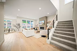 2044 NW 33rd Way, Camas, WA 98607 - Photo 9