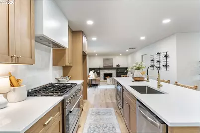 14050 SW Wilson Dr, Beaverton, OR 97008 - Photo 13