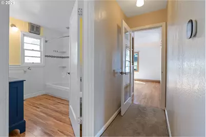 726 NE 3rd Ave, Hillsboro, OR 97124 - Photo 19