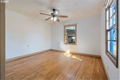 726 NE 3rd Ave, Hillsboro, OR 97124 - Photo 43