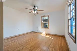 726 NE 3rd Ave, Hillsboro, OR 97124 - Photo 43