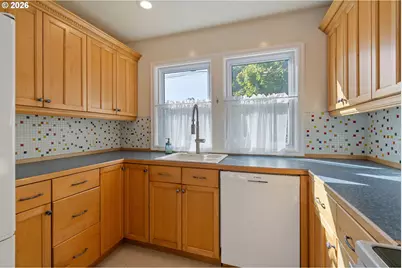 726 NE 3rd Ave, Hillsboro, OR 97124 - Photo 23