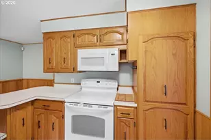 940 Oak Terrace, Sweet Home, OR 97386 - Photo 15
