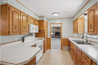940 Oak Ter, Sweet Home, OR 97386 - Photo 19
