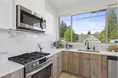 6610 N Greenwich Ave #5, Portland, OR 97217 - Photo 3