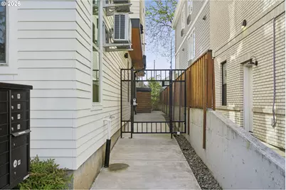 6610 N Greenwich Ave #5, Portland, OR 97217 - Photo 15