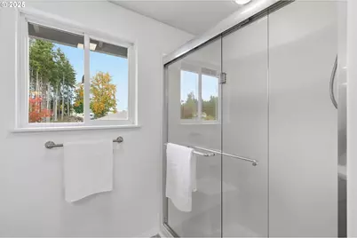 103 Kingsley Dr, Castle Rock, WA 98611 - Photo 25