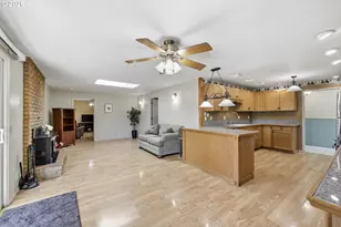 4700 Thunderbird St, Eugene, OR 97404 - Photo 9