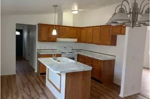 1973 Castle Ave, Roseburg, OR 97471 - Photo 3