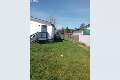 1973 Castle Ave, Roseburg, OR 97471 - Photo 11