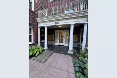 1509 NE 10th Ave #307, Portland, OR 97232 - Photo 1