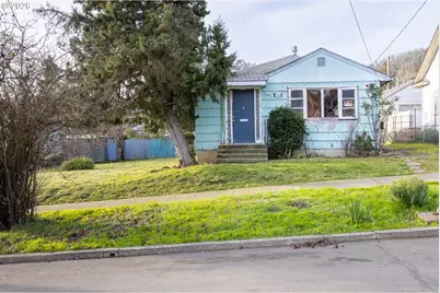 764 NE Nash St, Roseburg, OR 97470 - Photo 1