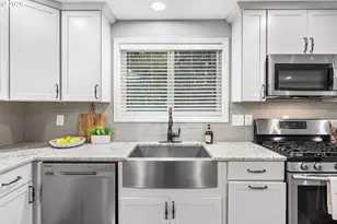 2512 NW Logan St, Camas, WA 98607 - Photo 11