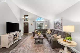 2512 NW Logan St, Camas, WA 98607 - Photo 3