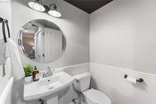 2512 NW Logan St, Camas, WA 98607 - Photo 25