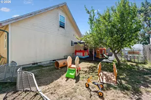 1123 S Morrison St, Coos Bay, OR 97420 - Photo 45