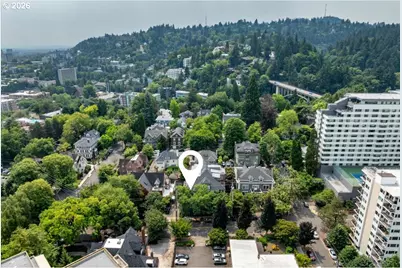 2172 SW Park Pl #C, Portland, OR 97205 - Photo 45