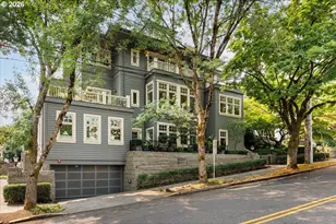 2172 SW Park Pl, Portland, OR 97205 - Photo 3