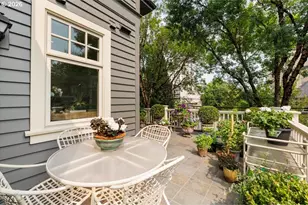 2172 SW Park Pl, Portland, OR 97205 - Photo 31
