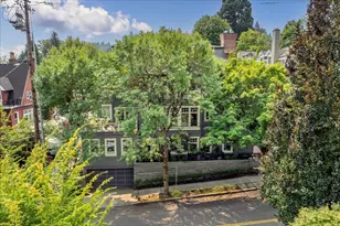 2172 SW Park Pl, Portland, OR 97205 - Photo 39