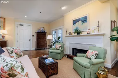 2172 SW Park Pl #C, Portland, OR 97205 - Photo 13