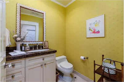 2172 SW Park Pl #C, Portland, OR 97205 - Photo 35