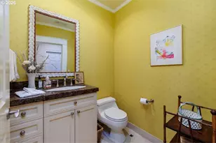 2172 SW Park Pl, Portland, OR 97205 - Photo 35