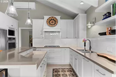14635 Uplands Dr, Lake Oswego, OR 97034 - Photo 13