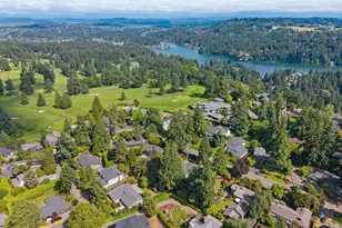 14635 Uplands Dr, Lake Oswego, OR 97034 - Photo 47