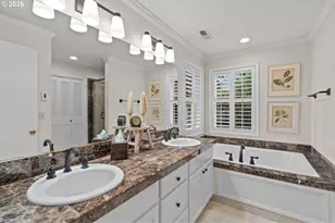 14635 Uplands Dr, Lake Oswego, OR 97034 - Photo 17