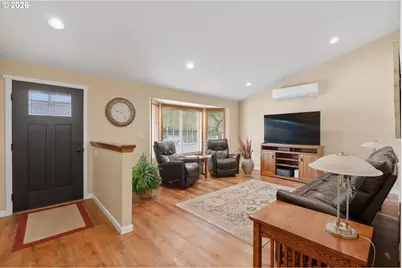 1516 SW Harbor Dr, McMinnville, OR 97128 - Photo 5