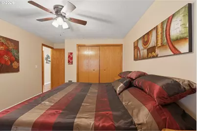1516 SW Harbor Dr, McMinnville, OR 97128 - Photo 15