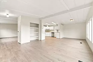 14204 NE 10th Ave, Vancouver, WA 98685 - Photo 9