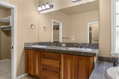 225 Pebble Beach Dr, Creswell, OR 97426 - Photo 21