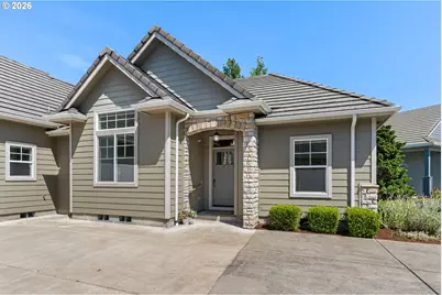225 Pebble Beach Dr, Creswell, OR 97426 - Photo 3