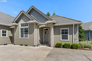 225 Pebble Beach Dr, Creswell, OR 97426 - Photo 3