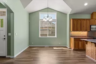 225 Pebble Beach Dr, Creswell, OR 97426 - Photo 7