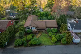 135 SW 85th Ave, Portland, OR 97225 - Photo 41