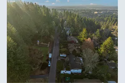 135 SW 85th Ave, Portland, OR 97225 - Photo 11