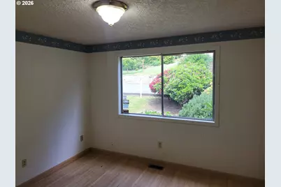 135 SW 85th Ave, Portland, OR 97225 - Photo 23