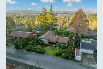 135 SW 85th Ave, Portland, OR 97225 - Photo 5