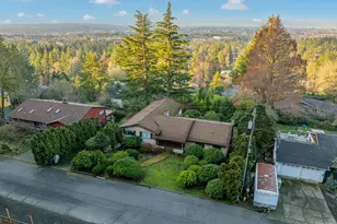 135 SW 85th Ave, Portland, OR 97225 - Photo 5