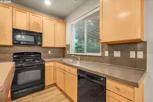 4865 SE Sandalwood St, Hillsboro, OR 97123 - Photo 9