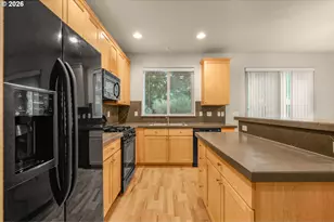 4865 SE Sandalwood St, Hillsboro, OR 97123 - Photo 11