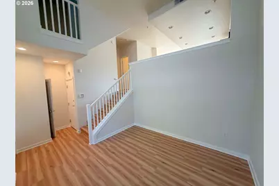 8329 SW 24th Ave, Portland, OR 97219 - Photo 5