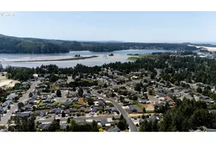 2148 Willow Loop, Florence, OR 97439 - Photo 3