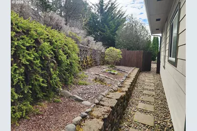 2148 Willow Loop, Florence, OR 97439 - Photo 15