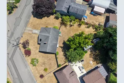 2193 Juniper Ave, Coos Bay, OR 97420 - Photo 41